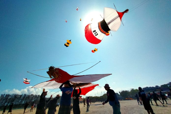 Festival Layangan Bali 2026, Ratusan Layangan Tradisional Warnai Langit Mertasari 1