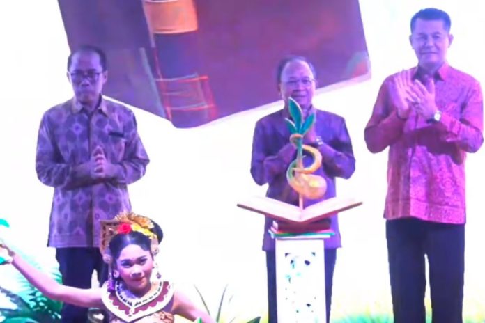 FSBJ VIII Ditutup, Gubernur Koster Luncurkan Tema 2027