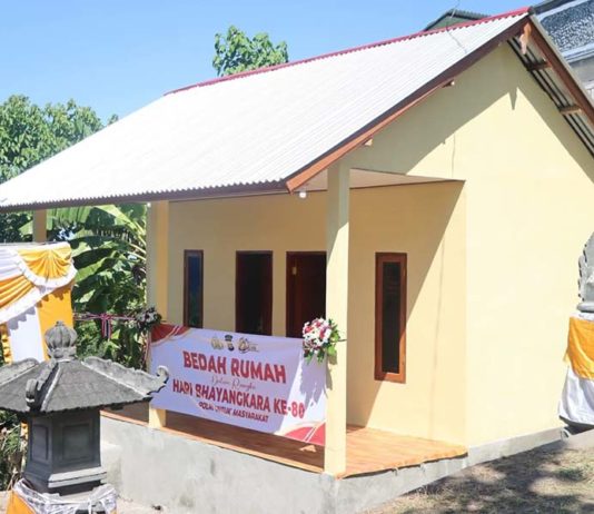 HUT ke-80 Bhayangkara, Polres Karangasem Bangun Rumah untuk Warga Kurang Mampu
