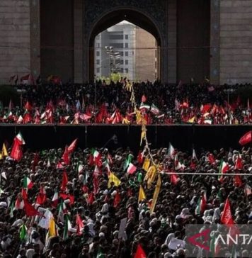 Iran Gelar Salat Jenazah Akbar untuk Ali Khamenei