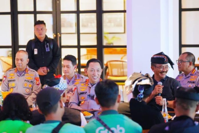 Jaga Kamtibmas, Kapolri Serap Aspirasi Pecalang Dan Ojol Di Bali 1