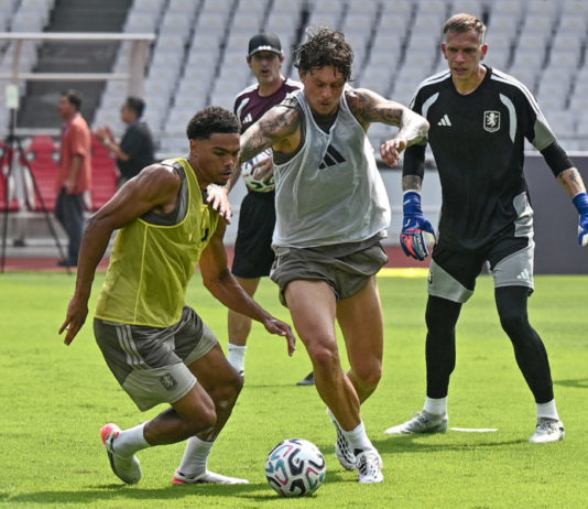 Jelang Laga dengan Indonesia All Stars, Aston Villa Jajal SUGBK