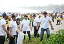 Kejati Bali Gelar Bazar Layanan Publik, Ditandai Pelepasan Puluhan Tukik dan Bersih Pantai