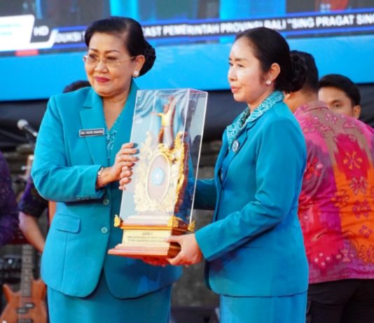 Kontingen Karangasem Raih Juara II Lomba Senam, Ny. Mas Parwata Hadiri Puncak HKG PKK ke-54 Provinsi Bali