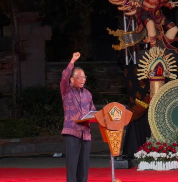 Libatkan Belasan Ribu Mahasiswa, Gubernur Koster Luncurkan Program Desa Kerthi Bali Sejahtera 2026