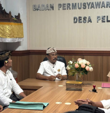 Mantan Kadis, Cok Agusnawa Daftar Calon Perbekel Peliatan