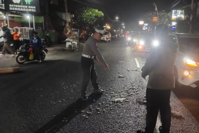 Mobil Keluar Dari Parkiran Tabrak Motor Di Seririt, Seorang Wanita Tewas 1