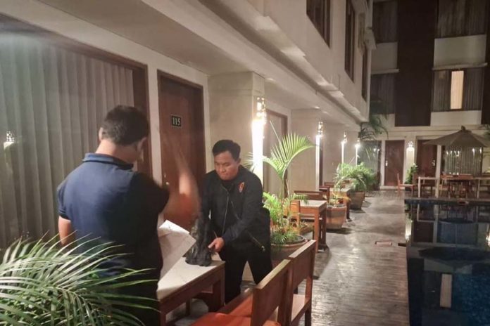 Ngaku Wartawan, Pria Mabuk Di Legian Ancam Tamu Hotel Pakai Pecahan Botol 1