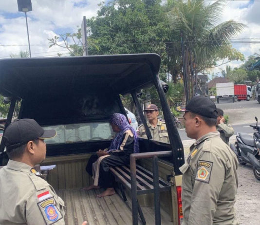 Ngamuk di Tempat Umum, ODGJ Asal Jember Diamankan Satpol PP Gianyar