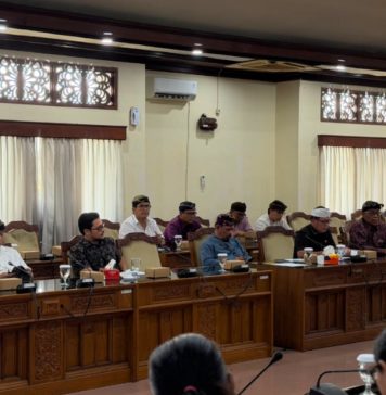 Pansus TRAP Rekomendasikan Tutup dan Bongkar Bangunan Bermasalah di Tebing Pecatu