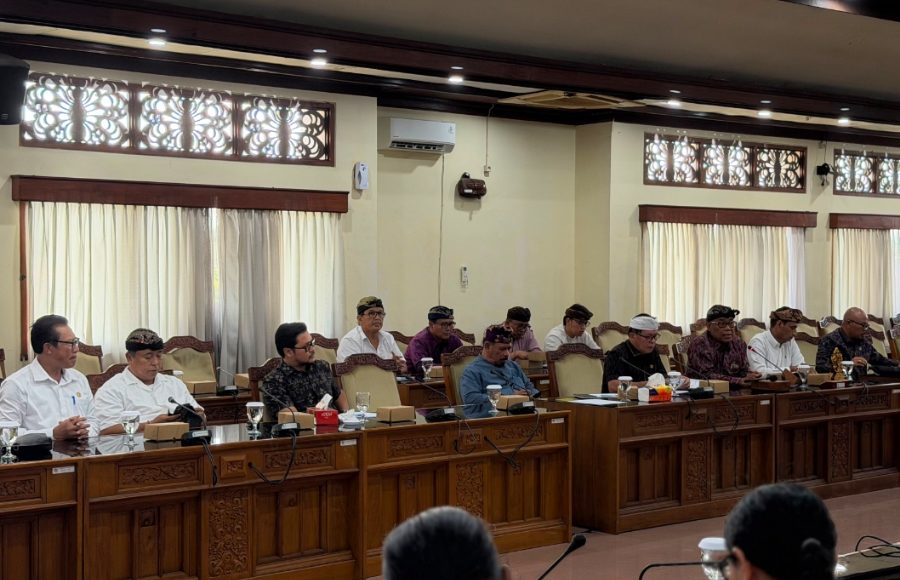 Pansus TRAP Rekomendasikan Tutup dan Bongkar Bangunan Bermasalah di Tebing Pecatu