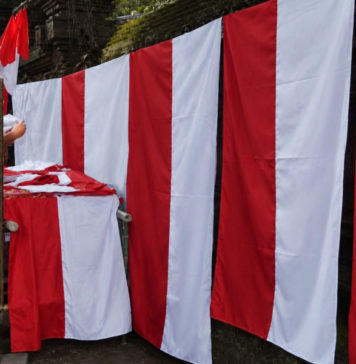 Parade Merah Putih 100 Meter Jadi Ikon HUT RI di Tabanan