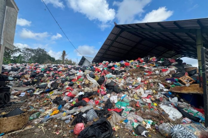 Pekerja TPS 3R Sempidi Mogok Kerja, Sampah Menumpuk Hingga Bupati Badung Turun Tangan 1
