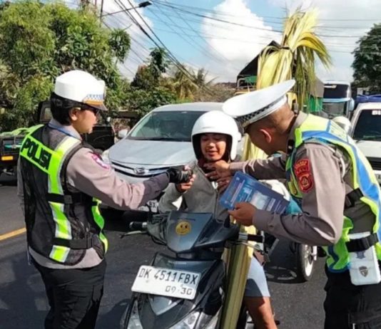 Pelanggaran WNA Didominasi Tak Pakai Helm