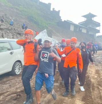 Pendaki Kelelahan di Gunung Agung Meninggal Dunia