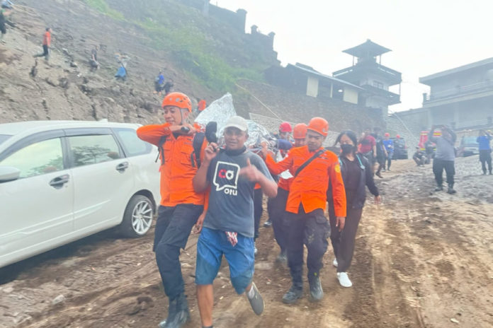 Pendaki Kelelahan Di Gunung Agung Meninggal Dunia 1
