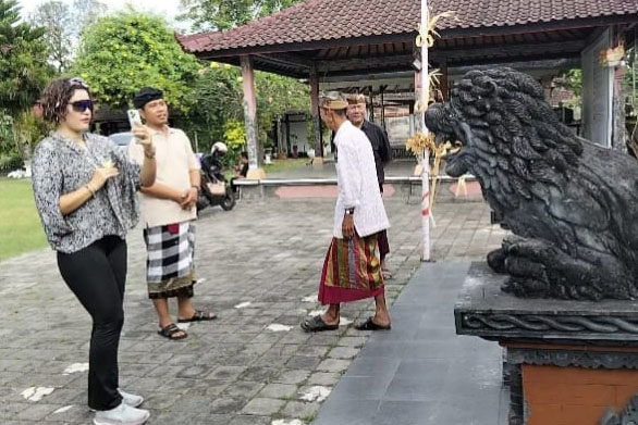 Pesepeda Iran Singgah Di Jembrana, Gaungkan Misi Perdamaian Dunia 1