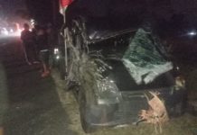 Pick Up Oleng Tabrak Truk Fuso di Kayubihi, Pengemudi Luka-luka