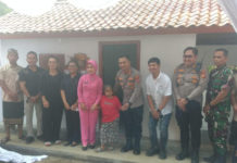 Polres Gianyar Bantu Bedah Rumah Warga Kurang Mampu di Tegallalang