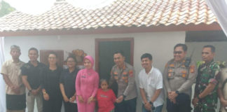 Polres Gianyar Bantu Bedah Rumah Warga Kurang Mampu di Tegallalang
