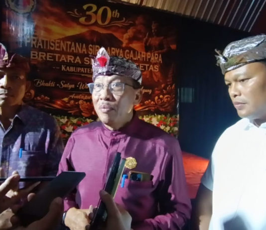 Pratisentana Sira Arya Gajahpara Bretara Sira Arya Getas Rancang Upacara Sapuh Leger Massal