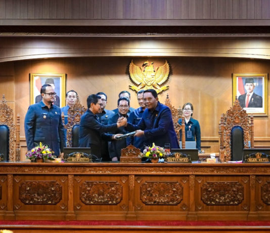 Rapat Paripurna DPRD Badung, Bupati Sampaikan Penjelasan Ranperda Pertanggungjawaban APBD 2025