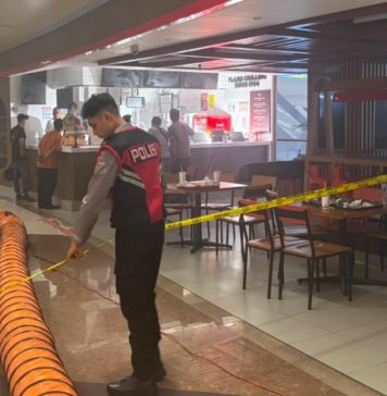 Restoran Cepat Saji di Areal Terminal Internasional Bandara Ngurah Rai Terbakar
