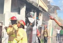 Rumah Sekaligus Tempat Kos di Denbar Terbakar