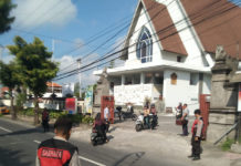 Sat Samapta Polres Gianyar Tingkatkan Pengamanan Gereja, Ratusan Warga Ikuti Ibadah Minggu