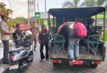 Satpol PP Pulangkan Sejumlah Anak Jalanan