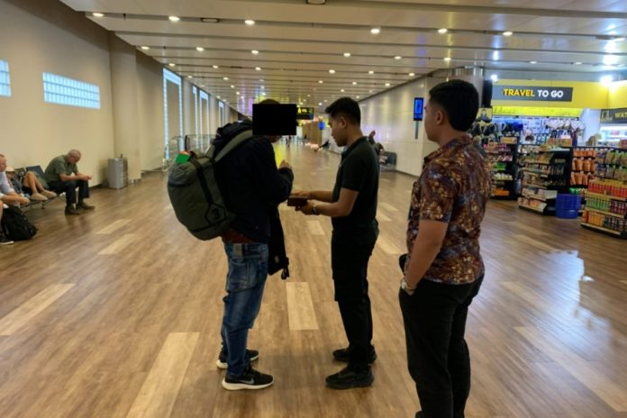 Setelah Dipidana Tiga Bulan, WNA Penampar Warga Lokal Dideportasi Dari Bal 1