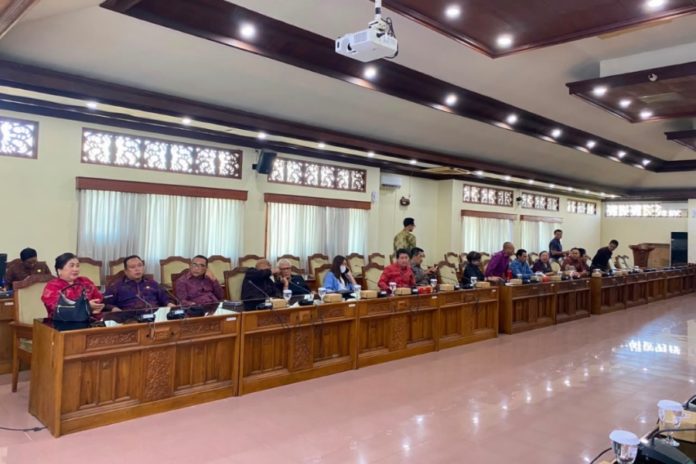 SPMB SMA/SMK Bali Baru Terisi 73 Persen, DPRD Minta Tak Ada Siswa Gagal Peroleh Sekolah 1