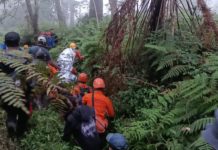 Tak Sadarkan Diri, Pendaki Gunung Agung Dievakuasi Tim SAR