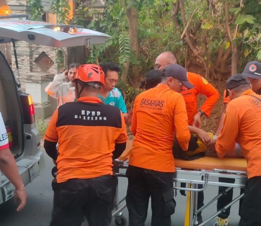 Terperosok ke Jurang Saat Beristirahat, Warga Sudaji Alami Cedera Kaki