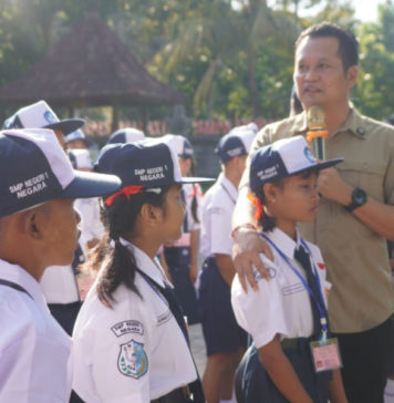 Tinjau MPLS, Bupati Kembang Minta Ciptakan Suasana Sekolah Ramah dan Bebas Perploncoan