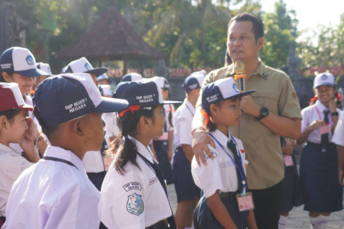 Tinjau MPLS, Bupati Kembang Minta Ciptakan Suasana Sekolah Ramah Dan Bebas Perploncoan 2