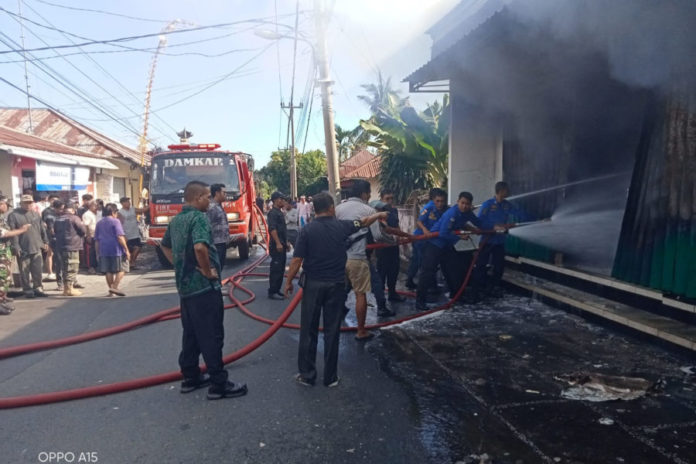 Toko Sembako Di Desa Panji Terbakar, Penyebab Belum Diketahui 1