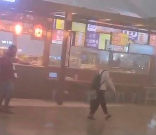 Viral Video Situasi Bandara Ngurah Rai saat Kebakaran Restoran Cepat Saji, Asap Mengepul buat Penumpang Riuh
