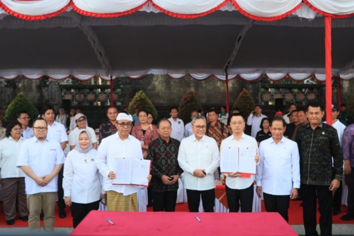 Wali Kota Denpasar Teken PKS Proyek PSEL 1