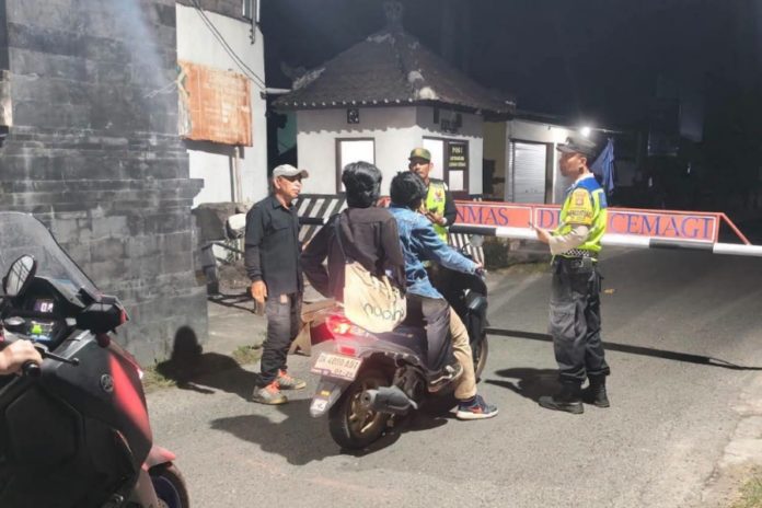 Wujudkan 'Zero Criminal', Pemeriksaan Di Desa Cemagi Diperketat 1
