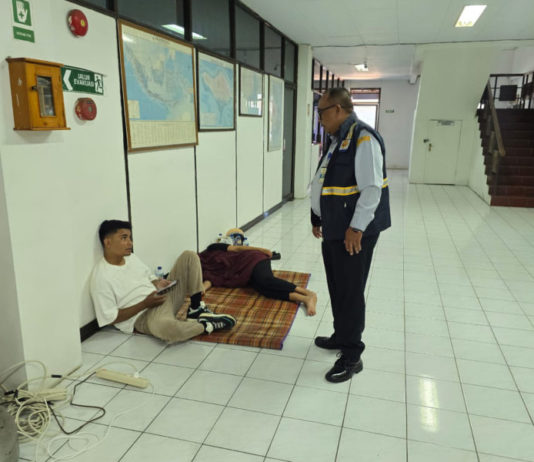 Belum Ditemukan, Feri Tunggu Kabar Selvina di Pelabuhan Padangbai
