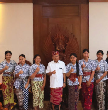 Gubernur Koster Apresiasi Siswa SMKN 1 Amlapura Tembus Final LCC Empat Pilar MPR RI