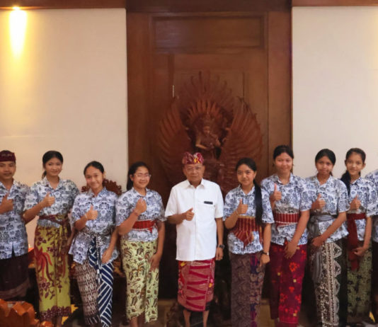 Gubernur Koster Apresiasi Siswa SMKN 1 Amlapura Tembus Final LCC Empat Pilar MPR RI