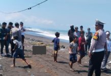 Jasad Perempuan Tergeletak di Pantai Padanggalak, Diduga Korban Tenggelam