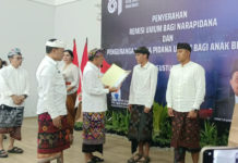 Gubernur Bali Serahkan Remisi kepada Ribuan Narapidana di Bali