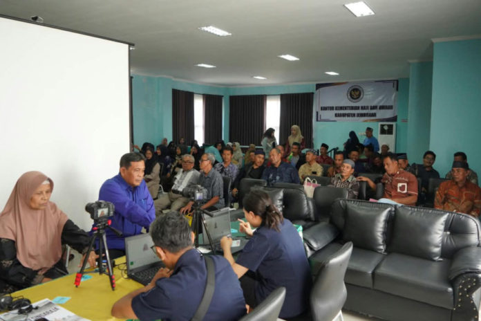 104 Calon Jemaah Haji Urus Paspor Lewat Layanan Jemput Bola 1