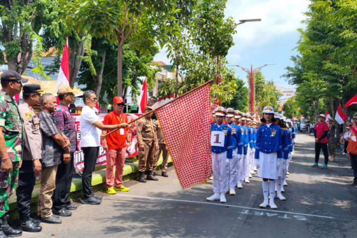 123 Regu SD Meriahkan Gerak Jalan HUT Ke 81 RI Di Buleleng 1