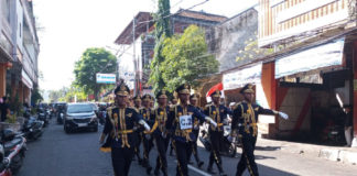 47 Regu Pelajar SMP Ramaikan Lomba Gerak Jalan HUT RI Ke-81 di Karangasem