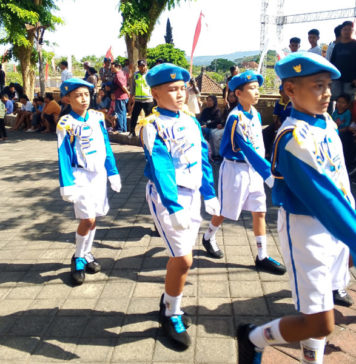 80 SD di Karangasem Mengikuti Lomba Gerak Jalan HUT RI Ke-81
