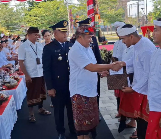 891 WBP Lapastik dan 98 WBP Rutan Bangli Terima Remisi HUT RI Ke-81